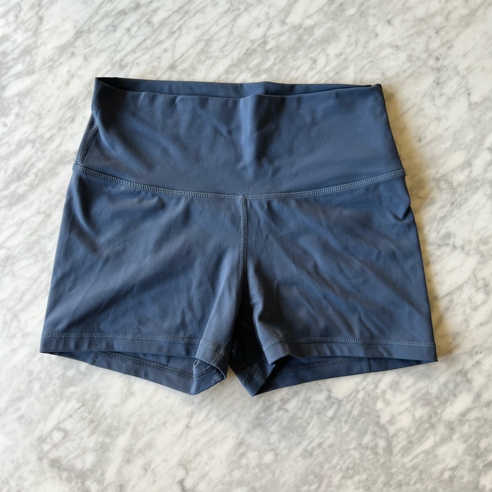 Lululemon Align High Rise Short 4” size 8